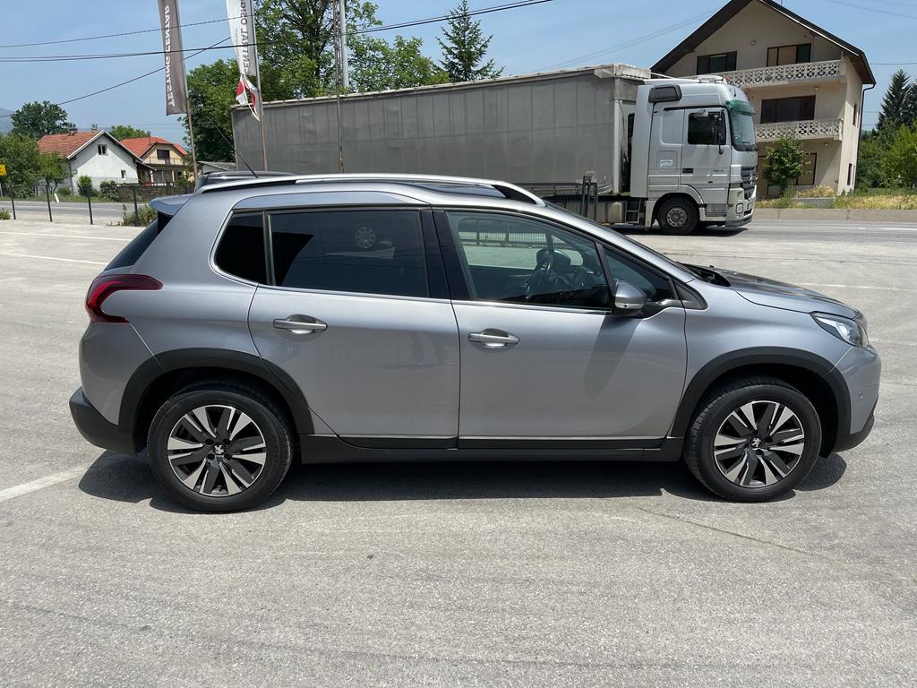 PEUGEOT 2008 PureTech 1.2