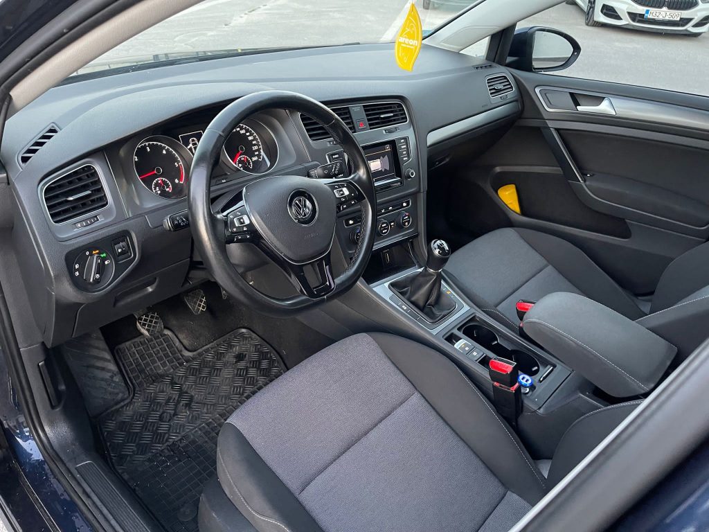 VOLKSWAGEN GOLF VII